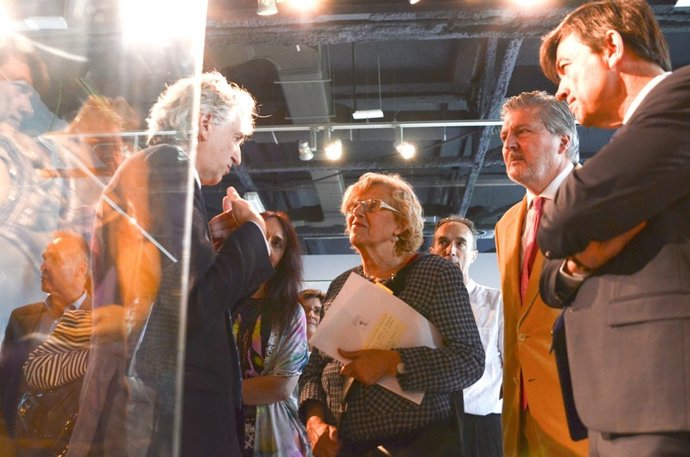 Manuela Carmena, Íñigo Méndez de Vigo y Carlos Andradas 