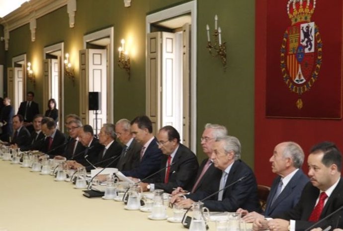 El Rey preside el Consejo Científico del Real Instituto Elcano