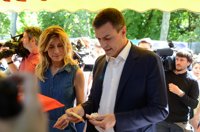 Sánchez acusa a Rajoy de "jugar" por el 'sorpasso' y avisa al PP: No se abstendrá