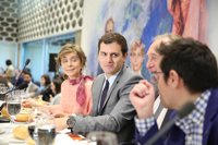 26J.- Rivera dice que la salida de Rajoy no es una línea roja pero no participará en un proyecto en el que no cre