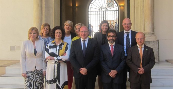 Nuevo ejecutivo de Pedro Antonio Sánchez con el consejero Pedro Rivera