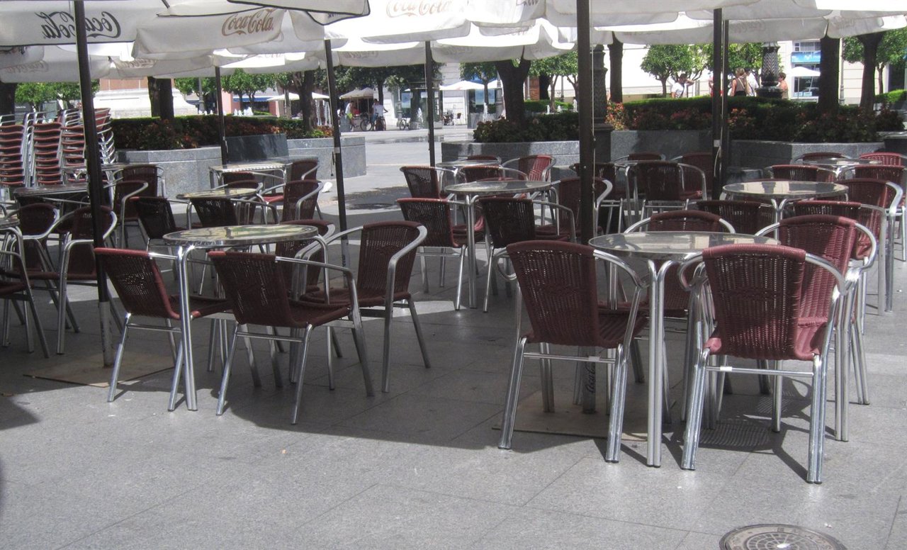 Terraza con veladores