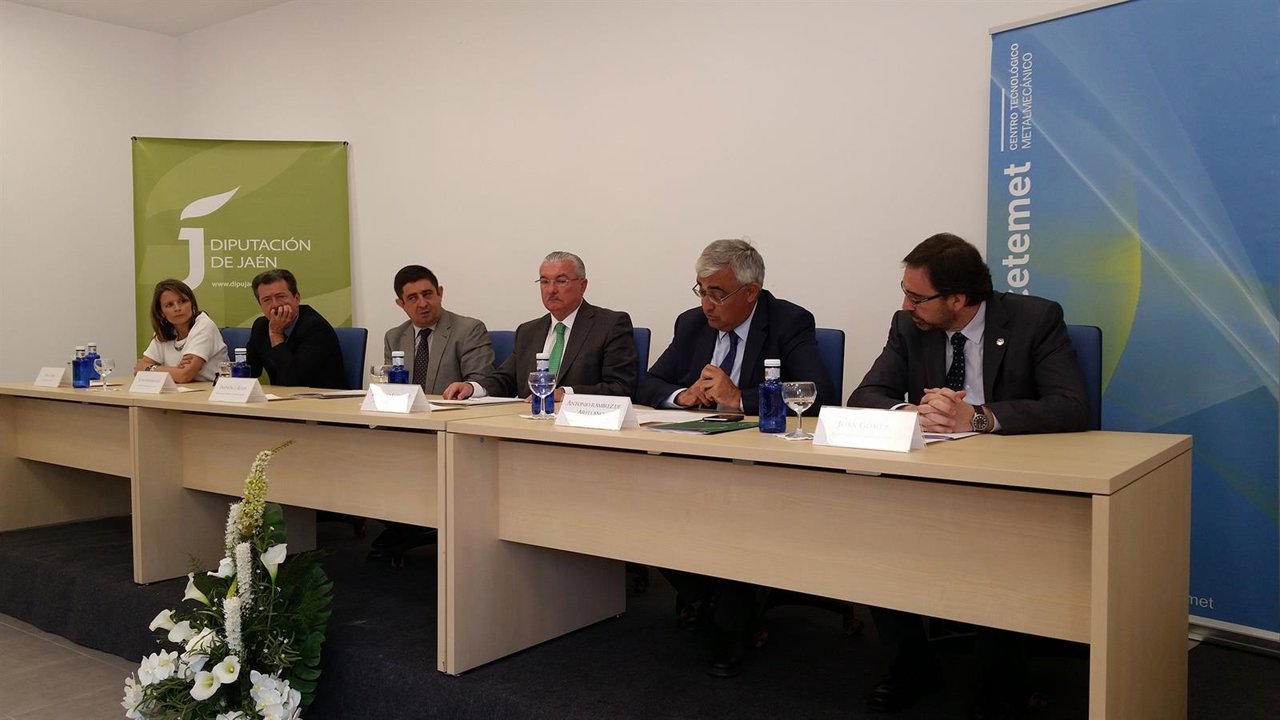 Firma del convenio para el proyecto 'Multiplica Jaén' entre Diputación y Cetemet