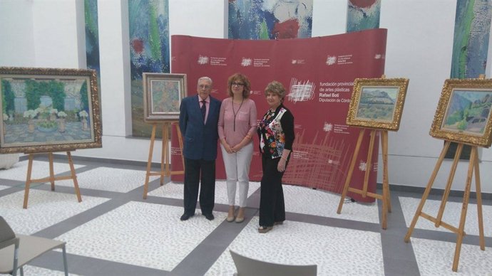 Ruz (centro) y Botí durante la presentación de las obras