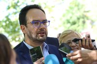 El PSOE dice que Rajoy no quiere un 'cara a cara' con Sánchez porque en el del 20D "le cortó las dos orejas"