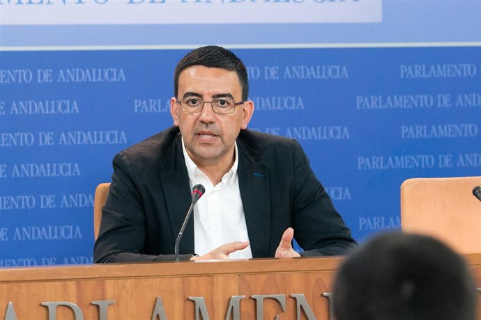 El portavoz parlamentario del PSOE-A, Mario Jiménez