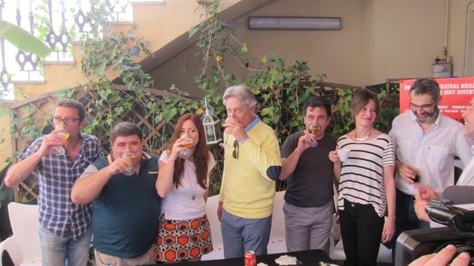 Presentación de la versión en castellano de La Cena de los Idiotas