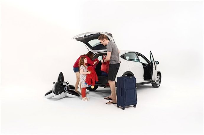 LAS FAMILIAS ESPAÑOLAS, LAS QUE MÁS EQUIPAJE LLEVAN Y LAS MÁS ACTIVAS EN SUS VAC