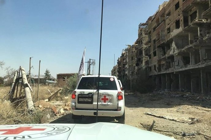 Un convoy de ayuda humanitaria llega a la localidad siria de Daraya