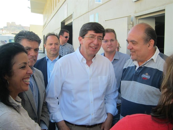 El presidente de C's Andalucía, Juan Marín, en la lonja de Almería