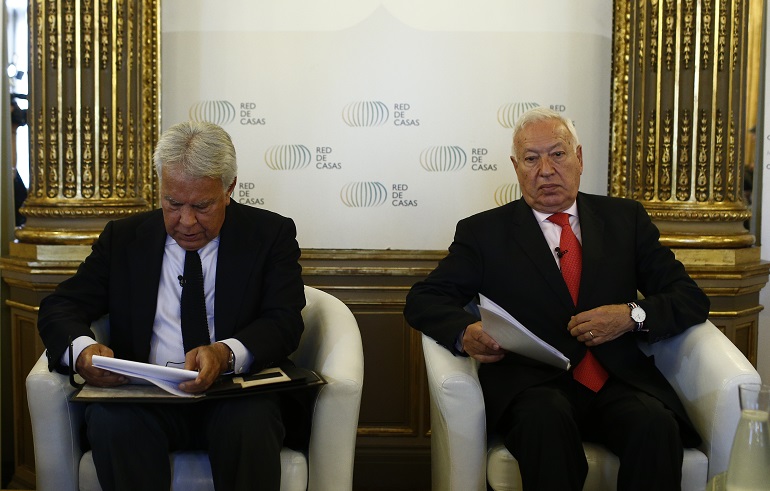 Felipe González y José Manuel García Margallo en Casa de América