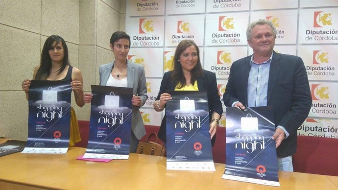 Carrillo (dcha.) junto al presidente de Centro Córdoba