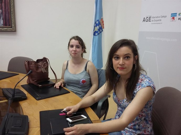 La diputada de AGE, Eva Solla, en la rueda de prensa de este jueves