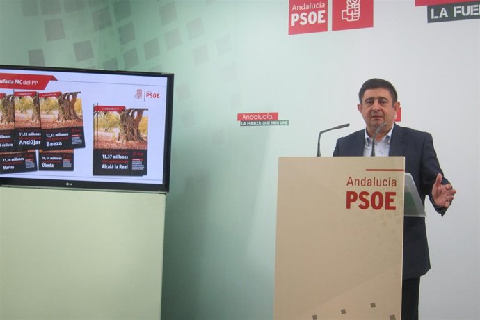 Francisco Reyes informa sobre la campaña del PSOE de Jaén sobre la PAC.