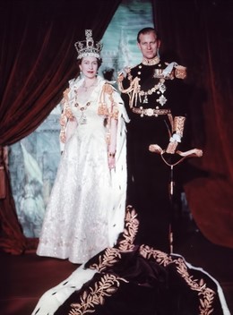 La reina Isabel de Inglaterra y su esposo Felipe