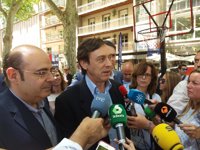Hernando (PP) cree que Podemos y Ciudadanos son una "simbiosis" que "no se merece España"