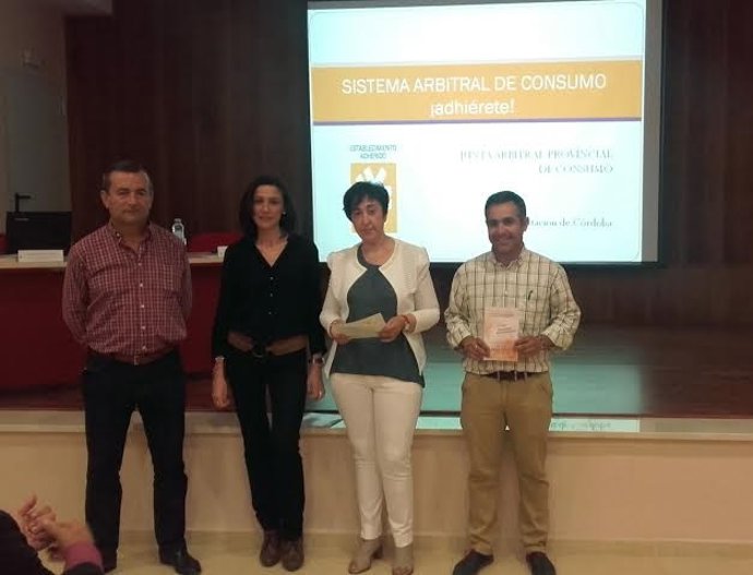 Carmona (dcha.) durante el taller formativo