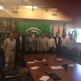 Manuel García y Francisco Zurera (centro) durante el encuentro con los GDR