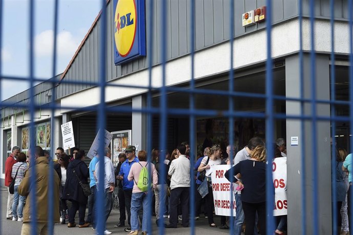 Protesta en el Lidl de Los Ochos