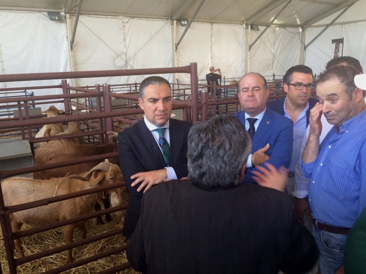 Elías Bendodo y Manuel Barón en la feria Agrogant 