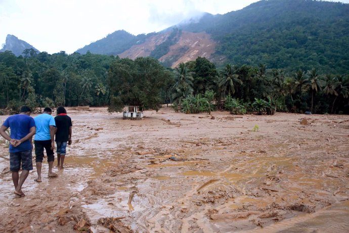 Deslizamientos de tierra por lluvias en Sri Lanka
