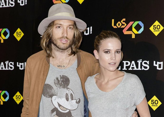 Ana Fernández y Adrián Roma/ Ángel Pérez Meca