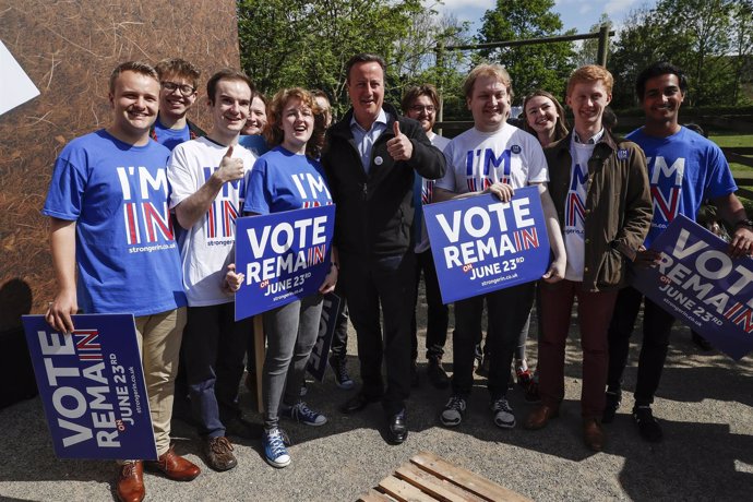 Cameron hace campaña por la permanencia de Reino Unido en la UE