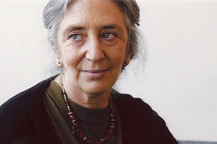 CLARA Janés