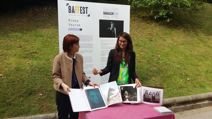 Presentación de una exposición en Barakaldo.