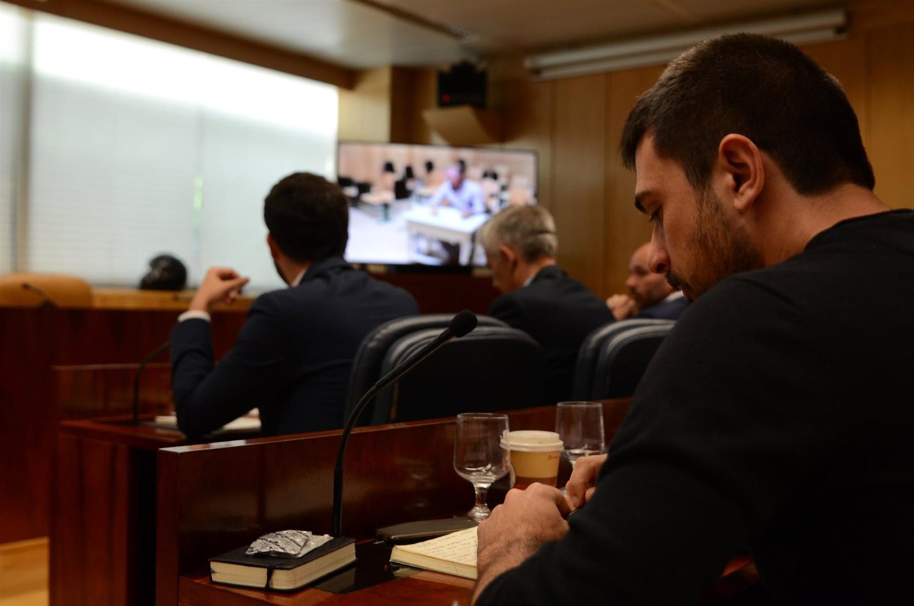 Ramón Espinar, de Podemos, en la comparecencia por videoconferencia de Granados