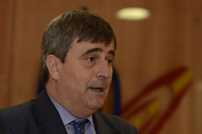 Miguel Cardenal en un acto del legado de María de Villota