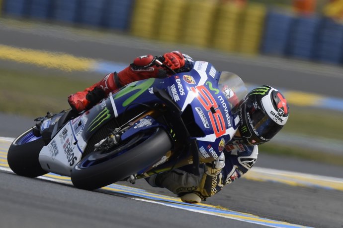 Jorge Lorenzo preparado en la parrilla de salida del GP de Francia 