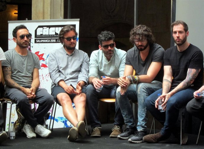 El grupo Izal, antes de su conciertoen Salamanca