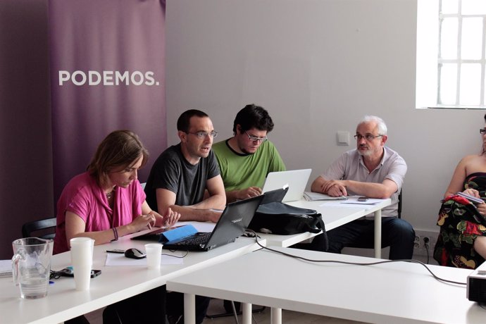 Luis Alegre en la reunión con secretarios municipales de Podemos