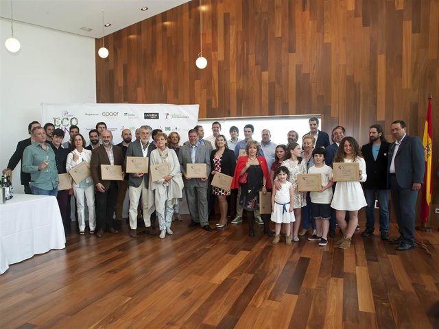 Agricultura asiste a la entrega de los Premios Ecovino 2016