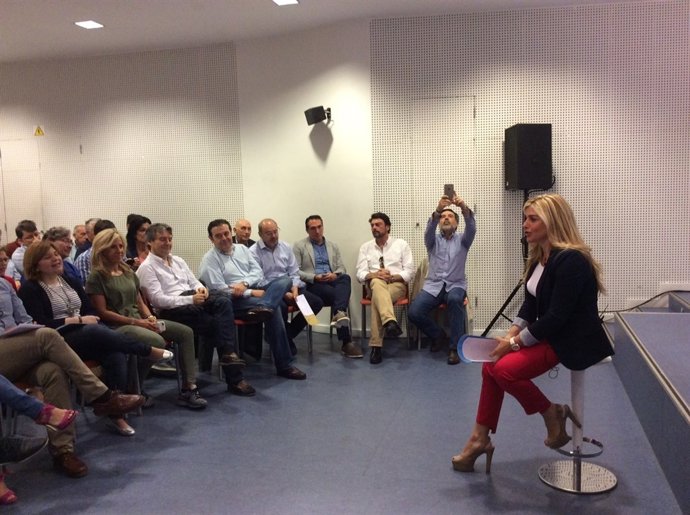 Eva Ortiz interviene en la convención del PPCV