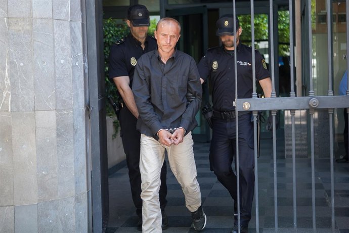 Paso a disposición judicial del detenido por matar a su mujer