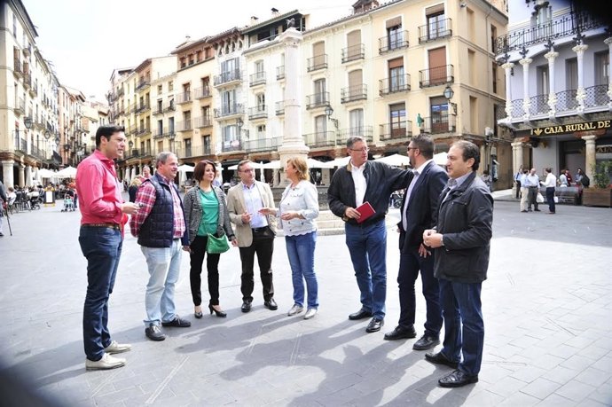 Manuel Blasco esta mañana en la plaza del Torico.