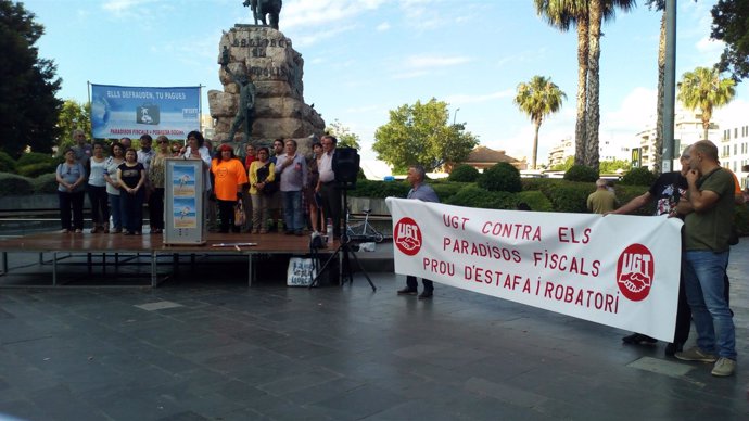 Concentración contra los paraísos fiscales en Palma