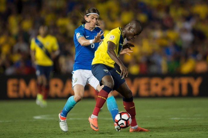 Filipe Luis Brasil Ecuador Copa América