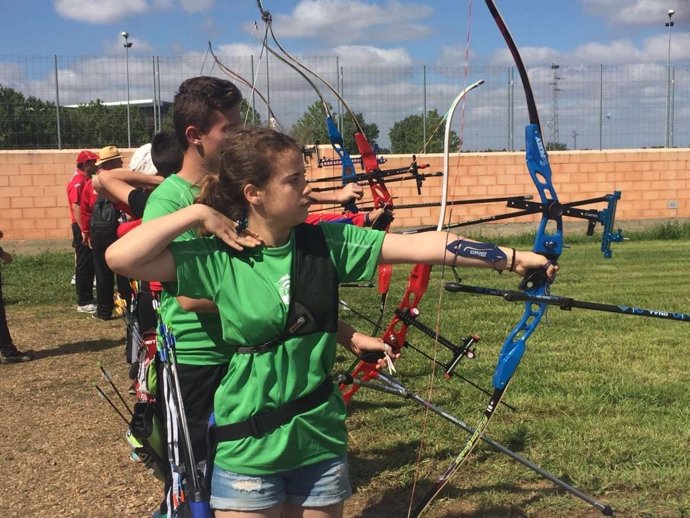 Pruebas de tiro con arco en las Olimpiadas Escolares de Extremadura