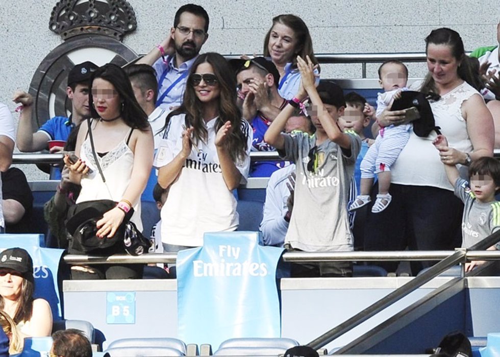 Romina Belluscio en el partido Corazón Classic Match del Real Madrid en Bernabéu