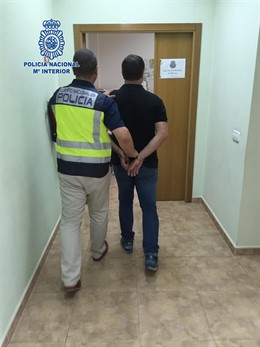 Uno de los detenidos