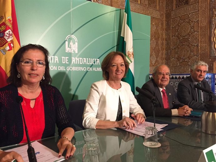 Junta y Cajamar firman un convenio para investigación en horticultura