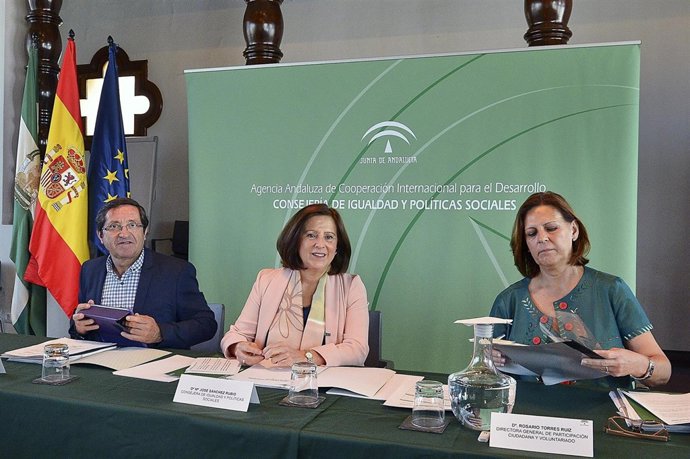 La consejera de Igualdad y Políticas Sociales, María José Sánchez Rubio