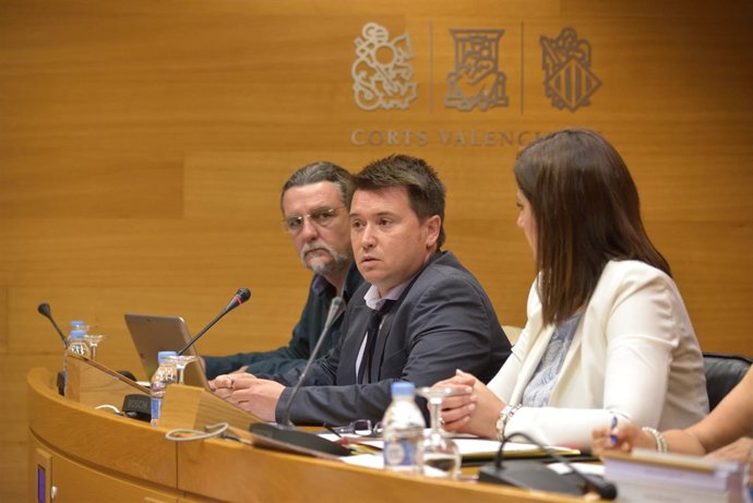 Frederic ferri en el centro en las Corts