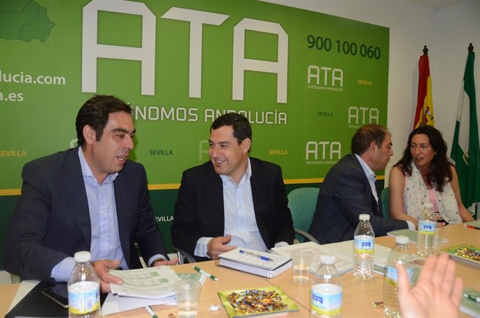 Juanma Moreno, hoy en su reunión con ATA