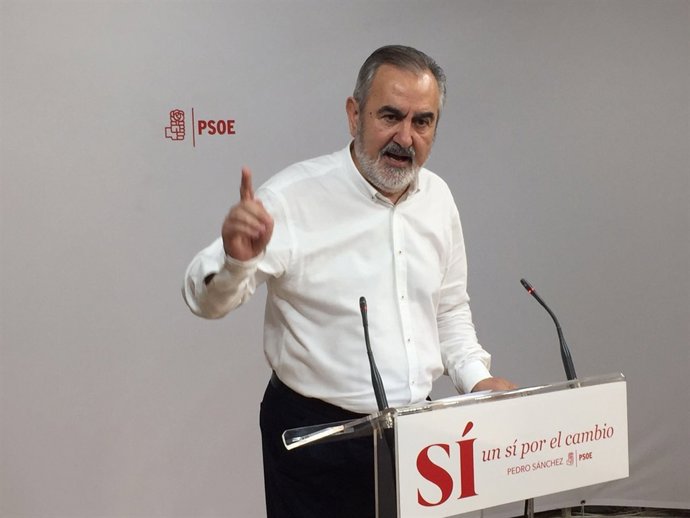 González Tovar en rueda de prensa