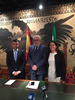 Presentación de planes de empleo en Marbella (Málaga)