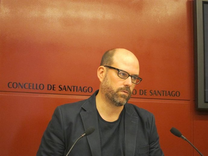 El alcalde de Santiago, Martiño Noriega, en la rueda de prensa